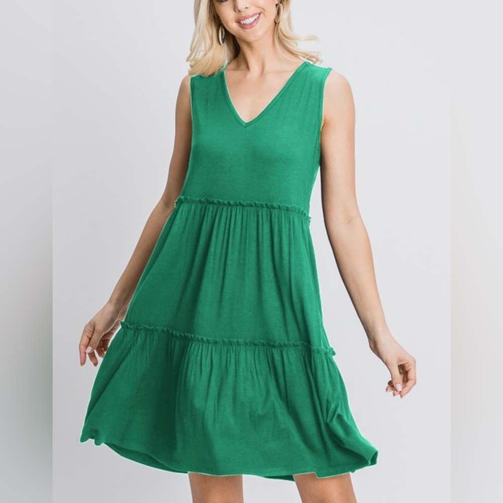 HEIMISH USA Emerald V-Neck Tiered Sleeveless Dress
